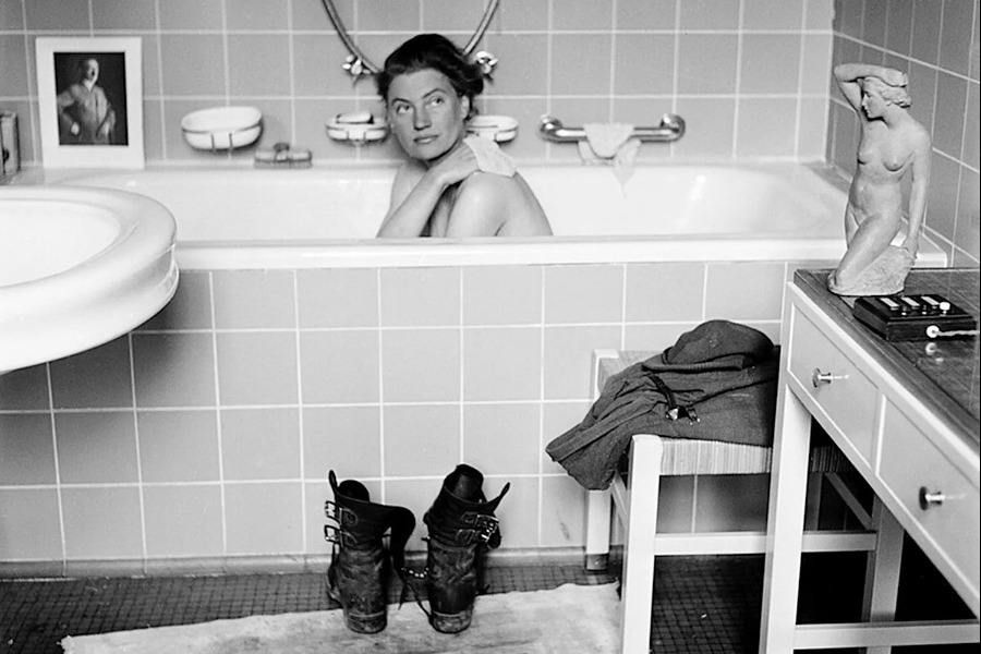 Lee Miller: Η επεισοδιακή ζωή του μοντέλου που έγινε φωτογράφος του Β’ Παγκοσμίου Πολέμου