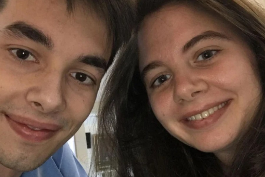 «Αδελφούλα μου, πώς να αντέξω χωρίς εσένα...»: Το σπαρακτικό αντίο του Κώστα Σαμαρά στη Λένα