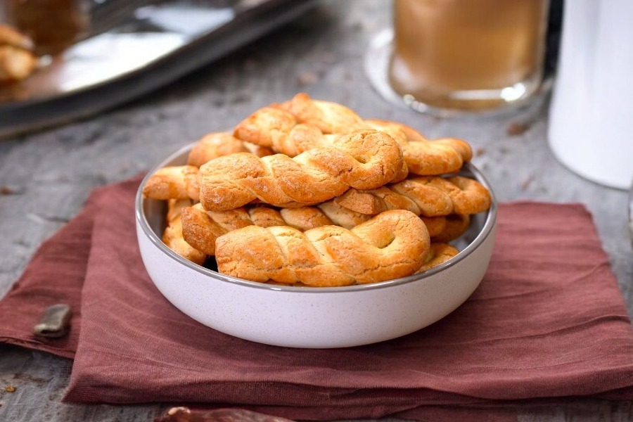 Πασχαλινά κουλουράκια που πάντα πετυχαίνουν