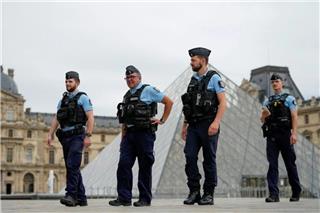 Συνελήφθη και τέταρτος ύποπτος για τη ληστεία του αιώνα στο Λούβρο