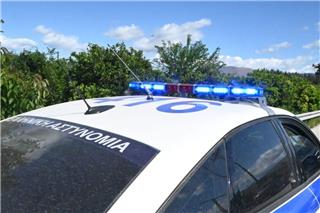 Σοκ στη Μεγαλόπολη: Έχει ταμπουρωθεί στο σπίτι του και απειλεί να αυτοκτονήσει με καραμπίνα