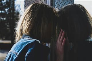 Θεσσαλονίκη: Αγριος ξυλοδαρμός ανάμεσα σε ανήλικες μαθήτριες - Πώς αντέδρασαν οι γονείς