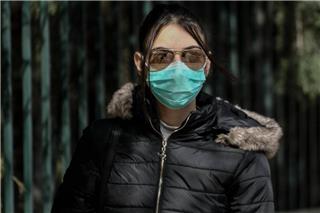 Ανησυχία επιστημόνων για τη μετάδοση της γρίπης κατά τις γιορτές - Ποιες είναι οι ομάδες κινδύνου