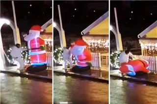 Μαχαίρωσαν για δεύτερη χρονιά τον Αγιο Βασίλη στον Ασπρόπυργο