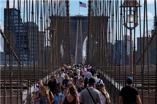 Εκλογές ΗΠΑ 2024: Το καυστικό εξώφυλλο του New Yorker με το Αγαλμα της Ελευθερίας