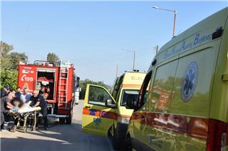 Πυροσβεστικό όχημα συγκρούστηκε με ΙΧ στην Κερατέα - Νεκρή μια 61χρονη