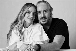 Ο γιος του Μάνου Χατζιδάκι βάζει «φρένο» στην παγκόσμια περιοδεία των Μποφίλιου - Χαρούλη