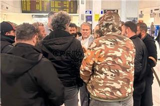 Ανοιξε ξανά το αεροδρόμιο του Ηρακλείου, μεταφορά του μπλόκου στον ΒΟΑΚ ανακοίνωσαν οι αγρότες