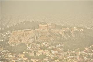 Καιρός: Υποχωρεί η αφρικανική σκόνη και έρχονται βροχές – Η πρόβλεψη του Σάκη Αρναούτογλου για τη Μεγάλη Εβδομάδα