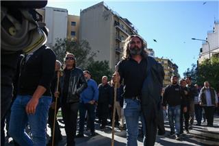 Απόβαση αγροτών και κτηνοτρόφων στο κέντρο της Αθήνας: Συγκέντρωση στο υπουργείο Αγροτικής Ανάπτυξης