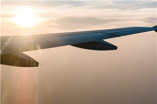 Μετά τα power bank, οι αεροπορικές εταιρείες απαγορεύουν νέα ηλεκτρονική συσκευή