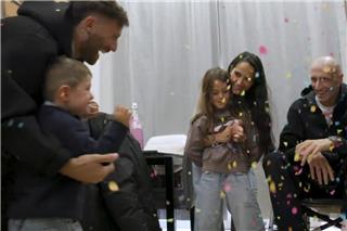 Η συγκινητική επιστροφή του Ακίλε Πολονάρα στο σπίτι του - Δείτε βίντεο