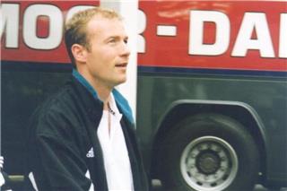 O μεγαλύτερος γκολτζης όλων των εποχών στην Αγγλία που έκανε χατ τρικ στο ντεμπούτο του