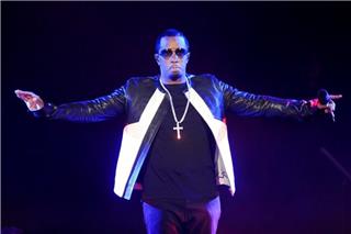 Diddy: Κρέμασε γυναίκα από μπαλκόνι 17ου ορόφου και απείλησε να τη σκοτώσει