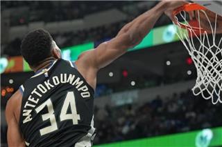 Μάβερικς - Μπακς 114-116: Απόδραση με... 30άρη Γιάννη