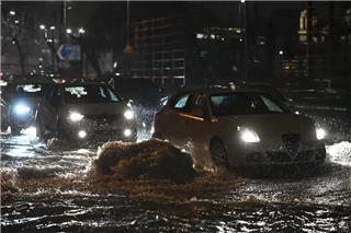 Μήνυμα 112 για την κακοκαιρία στην Αττική: «Αποφύγετε άσκοπες μετακινήσεις»