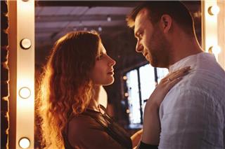 Πώς να κερδίζεις καρδιές χωρίς να κυνηγάς: Τα 7 πράγματα που πρέπει να σταματήσεις αμέσως