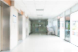 Ασθενής ξυλοκόπησε άγρια γιατρό στο νοσοκομείο Αιγίου - Από τις μπουνιές κατέρρευσε