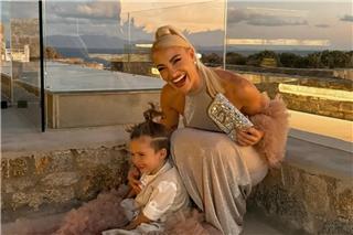 Ιωάννα Τούνη: Ο γιος της «λιώνει» στην αγκαλιά της – «Το ασφαλές του μέρος»