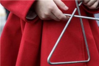 Σοβαρά τραυματισμένη 14χρονη που βγήκε για να πει τα κάλαντα