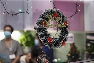 «Παιδί μου, σου είπα ψέματα»: Σπαρακτική επιστολή εκπαιδευτικού για τα παιδιά που θα περάσουν τα Χριστούγεννα μόνα τους στο νοσοκομείο