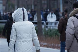 Υποχωρεί ο υδράργυρος από την Κυριακή, έρχονται χιόνια στα ορεινά της Ηπείρου και της Μακεδονίας