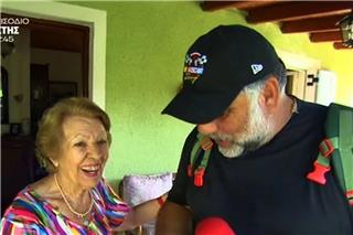 The Roadshow: Ο Αρναούτογλου εισβάλλει στο πατρικό της Μπεκατώρου και συναντά τη… μητέρα της!