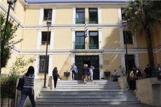 Χρήστος Μάστορας: Στην Ευελπίδων για να δικαστεί στο αυτόφωρο ‑ Απέφυγε τις κάμερες