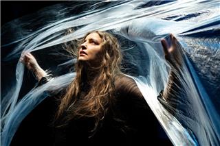 Η Δούκισσα της Πλακεντίας: Η Μαρία Κίτσου πρωταγωνιστεί στη νέα παράσταση του Γιώργου Νανούρη