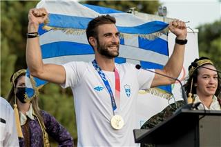 Στέφανος Ντούσκος: «Έτρωγα παγάκια επειδή πεινούσα, ζω εσώκλειστος 300 ημέρες τον χρόνο στο κωπηλατοδρόμιο»