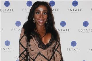 Η Ελίζαμπεθ Ελέτσι φόρεσε το πιο αποκαλυπτικό της μαγιό στη Μύκονο