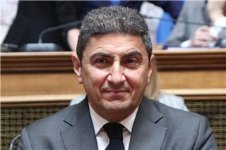 Ο υπάλληλος που δέχθηκε την επίθεση από τον Αυγενάκη σπάει τη σιωπή του
