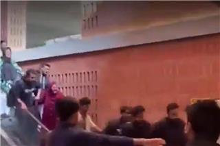 Μπανγκλαντές: Κυλιόμενη σκάλα… τρελάθηκε και επιτάχυνε απότομα – Δείτε το viral βίντεο