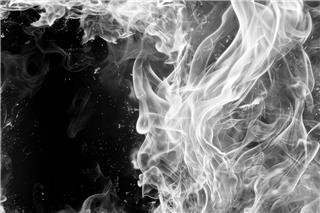 Σήμερα έμαθα: Γιατί η φωτιά στη Σελήνη δεν θα είχε χρώμα