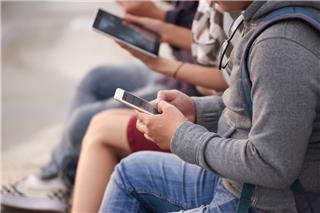 Αυστραλία: Πώς αντέδρασαν οι έφηβοι όταν τους έκοψαν τα social media