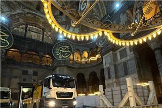 Αγία Σοφία: «Δεν κινδυνεύει το μνημείο από τους γερανούς», λέει το τουρκικό επιστημονικό συμβούλιο