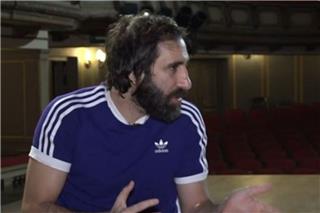 Χάρης Φραγκούλης: «Δεν έχω ίντερνετ στο σπίτι και ζω καλύτερα έτσι»