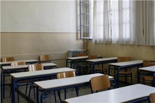 Γονέας πέταξε μπουκάλι στο κεφάλι διευθύντριας σχολείου στο Αγρίνιο