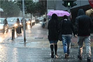 Καιρός: Νέο κύμα κακοκαιρίας πλήττει την χώρα από Τετάρτη - «Χαμηλό που μπορεί να είναι επικίνδυνο»