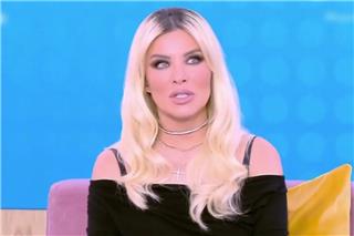 Κατερίνα Καινούργιου: «Το δέντρο μου έχει τόσες εσάνς του ροζ που τρελάθηκα»