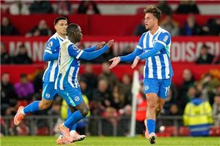 Οπαδοί Μπράιτον για Κωστούλα: «Ο Λιονέλ Μέσι αγωνίζεται στο AMEX»