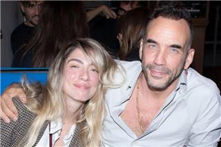 Μουζουράκης: Η πρώτη δημόσια εμφάνιση με την Κόζαρη μετά τη γέννηση του δεύτερου παιδιού τους