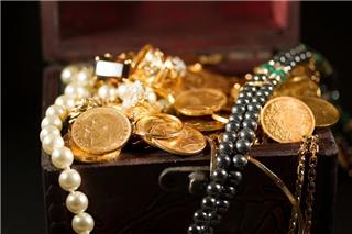 Οικογένεια ληστών που έκλεψε πάνω από 1,2 εκατ. καλείται να επιστρέψει μόλις 1 λίρα από τις κλοπές της