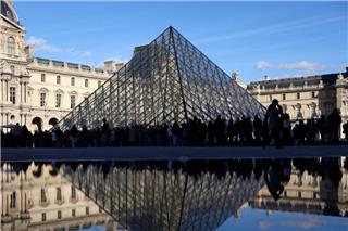 Λούβρο: Τρίτη σύλληψη για την κλοπή των βασιλικών κοσμημάτων