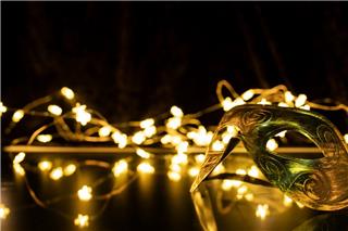 Πόσο ρεύμα καίνε τελικά τα χριστουγεννιάτικα φωτάκια;