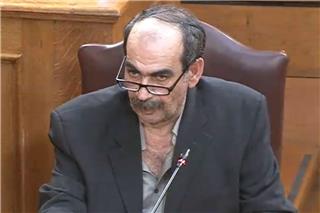 Χάος στη Βουλή, τη σύλληψη του «Φραπέ» ζητά η Κωνσταντοπούλου, καταγγέλει ότι απείλησε πως «θα της στρίψει το λαρύγγι»