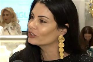 Μαρία Κορινθίου: Η αντίδρασή της σε ερώτηση για το γάμο της με τον Γιώργο Καραθανάση