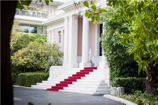 Την τελική απόφαση των μπλόκων περιμένει η κυβέρνηση: Αναπροσαρμογή στάσης σε περίπτωση οριστικής άρνησης διαλόγου