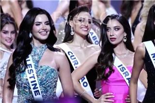 Μις Υφήλιος: Έβαλαν τη Μις Ισραήλ δίπλα στη Μις Παλαιστίνη - Το βλέμμα που προκάλεσε αντιδράσεις