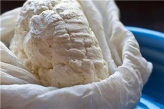 ΕΦΕΤ: Ανάκληση παρτίδας νωπής μυζήθρας λόγω ανίχνευσης σταφυλοκοκκικών εντεροτοξινών